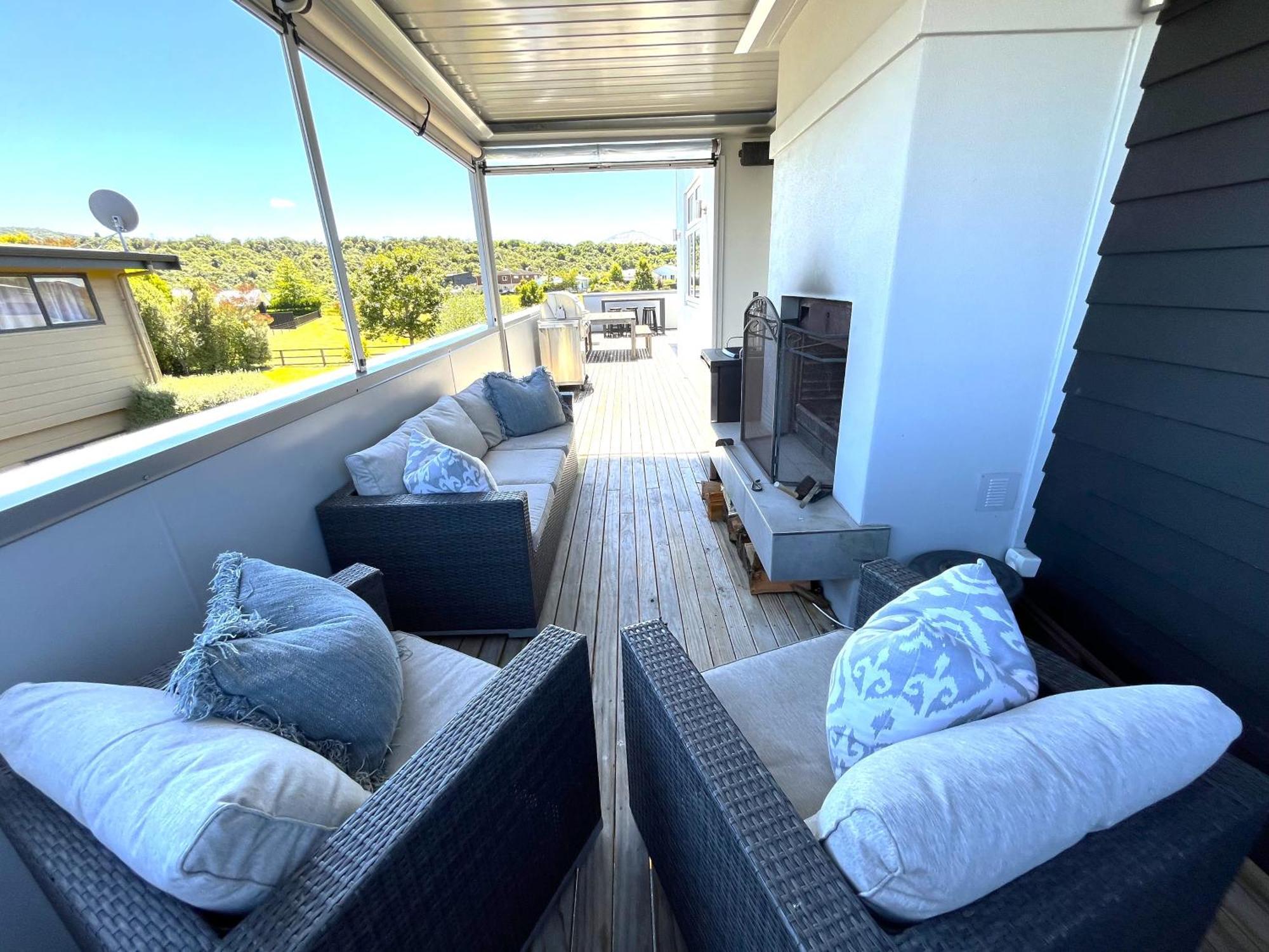 Large And Luxurious At The Lake Kinloch Bagian luar foto