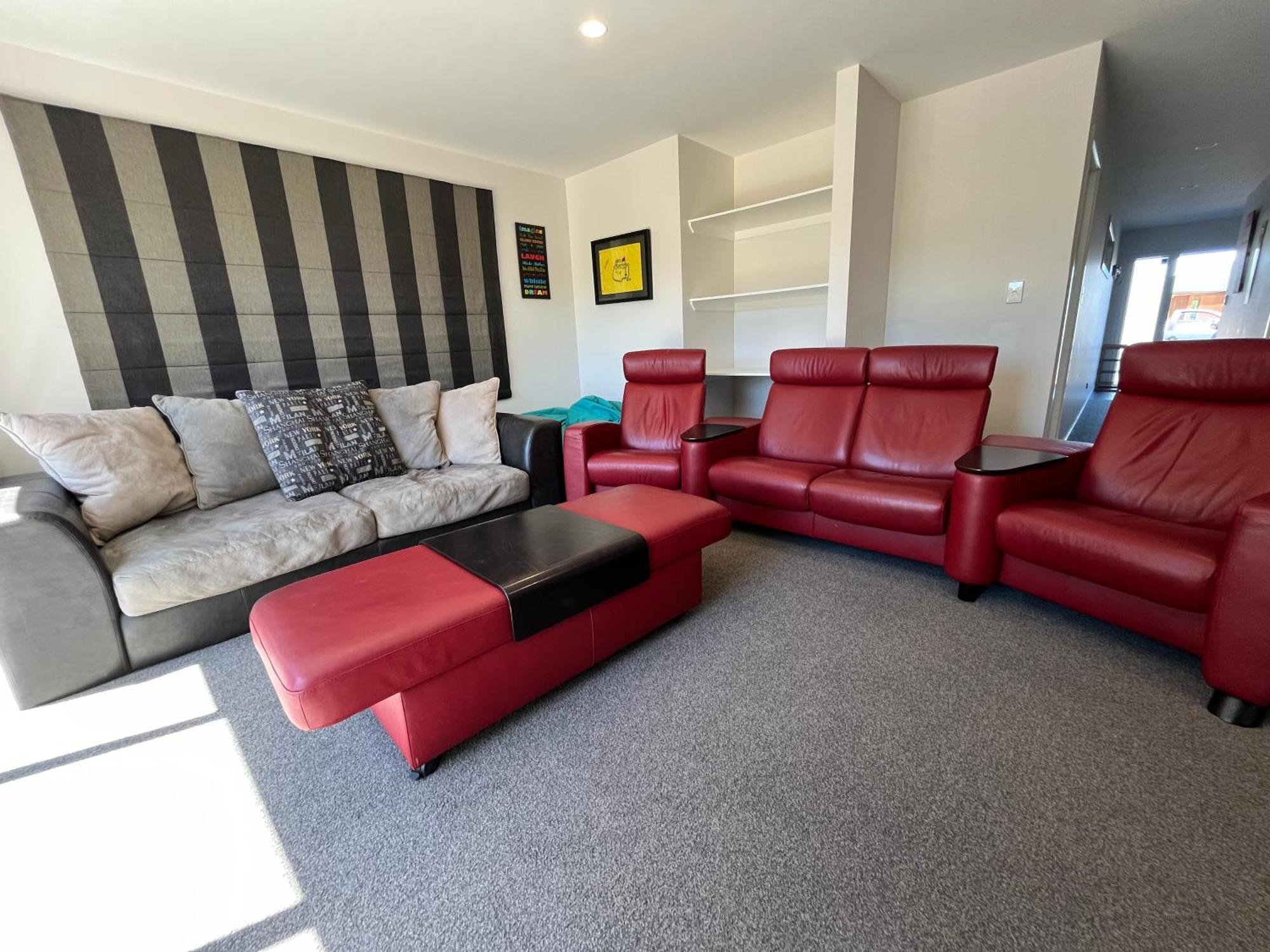 Large And Luxurious At The Lake Kinloch Bagian luar foto